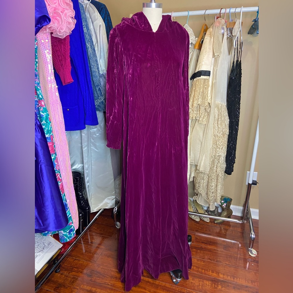 Elegant Purple Velvet Cape for Women